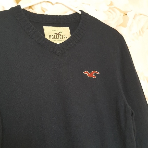 HOLLISTER V-Neck Navy Sweater Seagull Logo - Picture 4 of 4